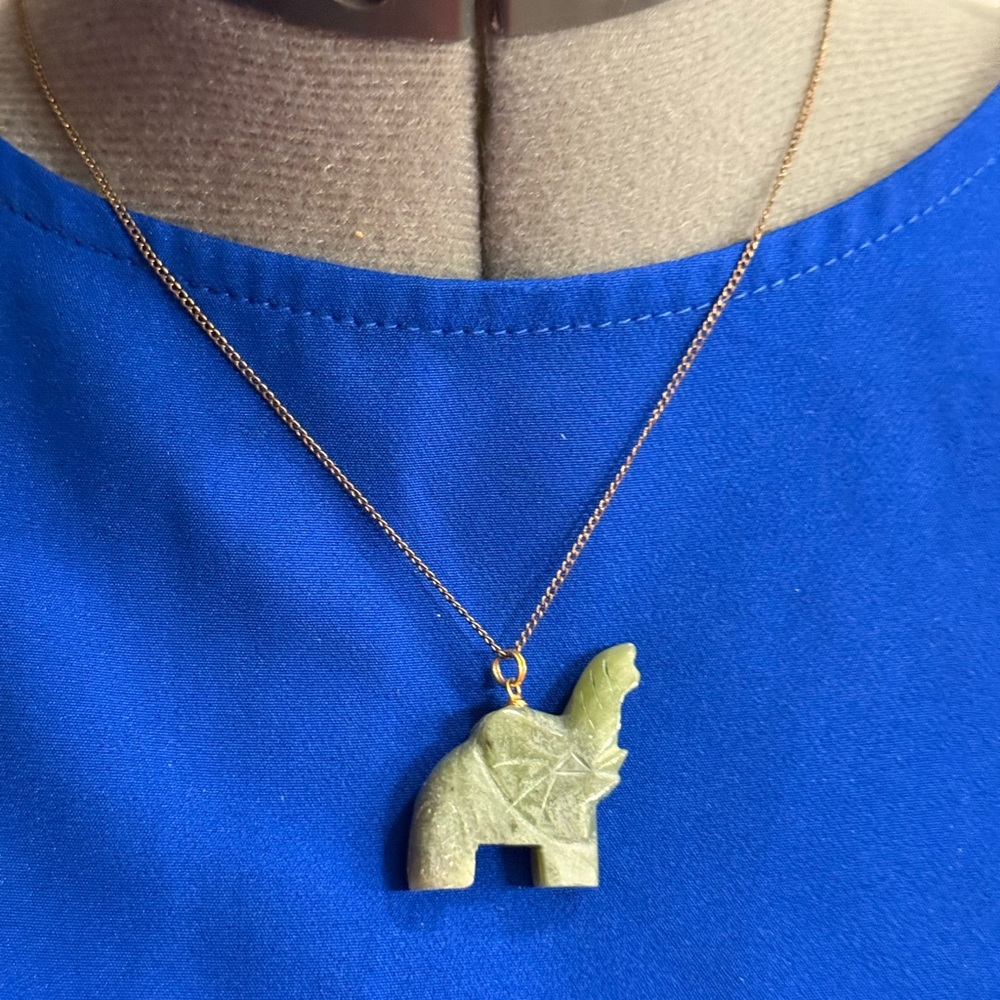 VTG Elephant Pendant‎ Jade Estate Fine Jewelry 12K Gold Filled 1950s Elka 18”L